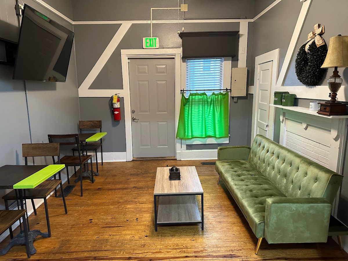 Hometown Bowls Proudly Serving Barking Bee Coffee